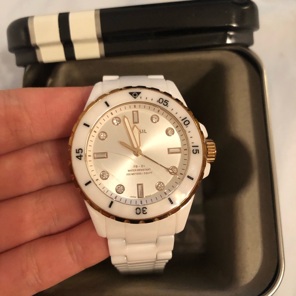 White ceramic fossil watch